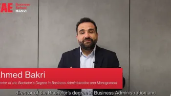 Director de título - Ahmed Bakri