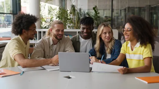 requisitos para estudiar en eae madrid