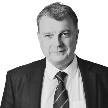 Director de l'École de Guerre Économique (París) 