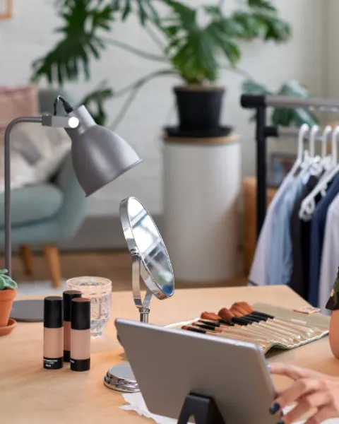 Cabecera Máster en Moda y Belleza