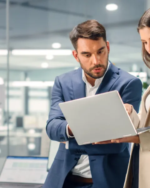 Cabecera. Máster en Dirección Comercial y Ventas 3