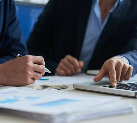 Finantial advisor