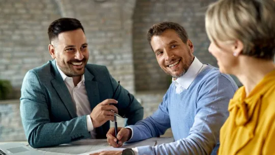 what is a mortgage advisor