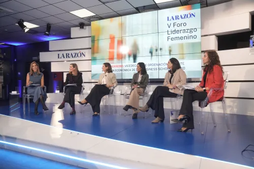 Mesa redonda del V Foro Liderazgo Femenino La Razón Sara Herrero en el V Foro Liderazgo Femenino La Razón